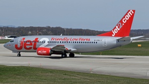 Photo of G-CELY - Boeing 737-377(BDQC) operated by Jet2