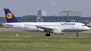 Photo of D-AIPY - Airbus A320-211 operated by Lufthansa