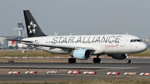 OE-LBX - Airbus A320-214