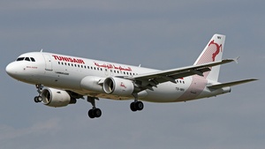 TS-IMV - Airbus A320-214