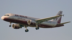 Photo of D-ABDI - Airbus A320-214 operated by Air Berlin