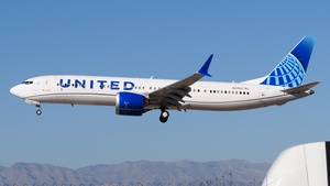Photo of N37527 - Boeing 737 MAX 9 operated by United Airlines