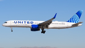 Photo of N13113 - Boeing 757-224 operated by United Airlines