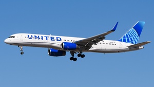 Photo of N12125 - Boeing 757-224 operated by United Airlines