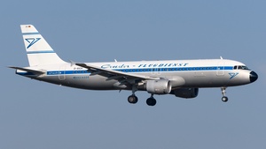 Photo of D-AICH - Airbus A320-212 operated by Condor