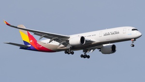 Photo of HL8382 - Airbus A350-941 operated by Asiana Airlines