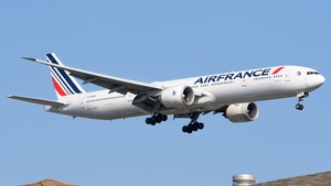 Photo of F-GSQI - Boeing 777-328(ER) operated by Air France