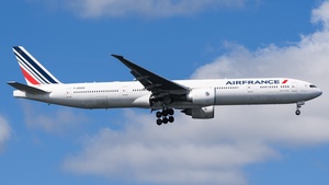 Photo of F-GSQV - Boeing 777-328(ER) operated by Air France