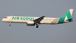 Photo of HL8255 - Airbus A321-231 operated by Air Seoul