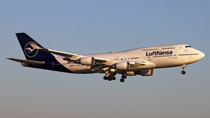 Photo of D-ABVY - Boeing 747-430 operated by Lufthansa