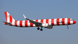 Photo of D-ATCG - Airbus A321-211 operated by Condor