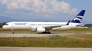 Photo of TF-LLW - Boeing 757-223 operated by Loftleiðir Icelandic