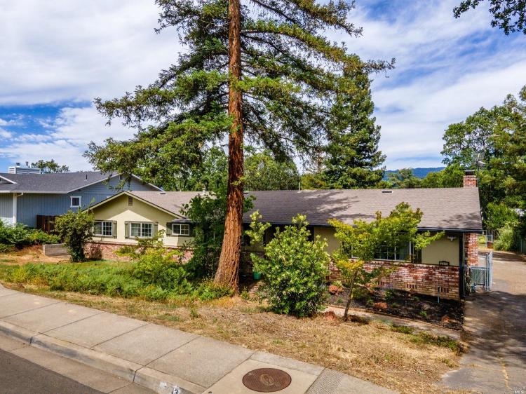 2343 S Dora Street,, Ukiah, CA 95482