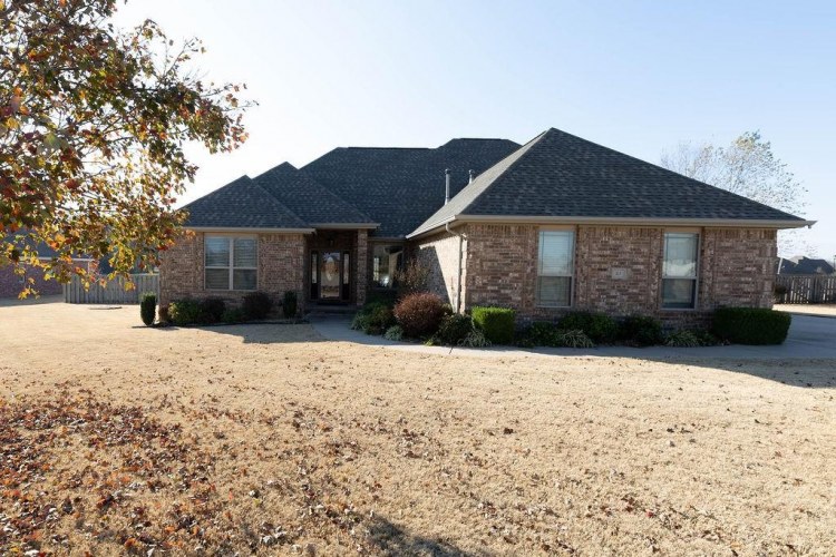 317 Claybrook Drive, Farmington, AR 72730