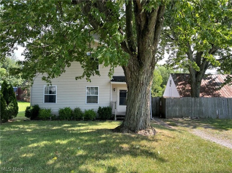 45695 Ridge Road, Amherst, OH 44001