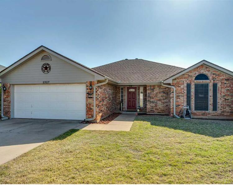 5327 Spindletree Dr, Wichita Falls, TX 76310