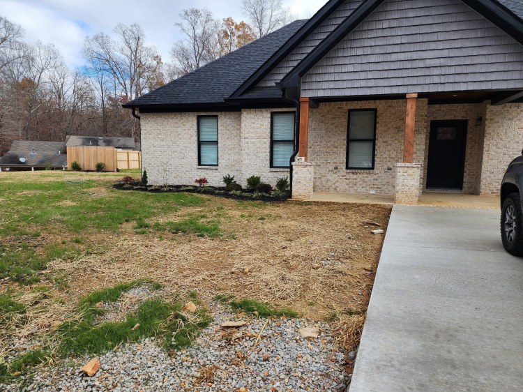 1048 Alex Dr, Lawrenceburg, TN 38464