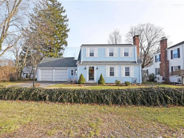 35 Westcott Ave, Providence, RI 02909