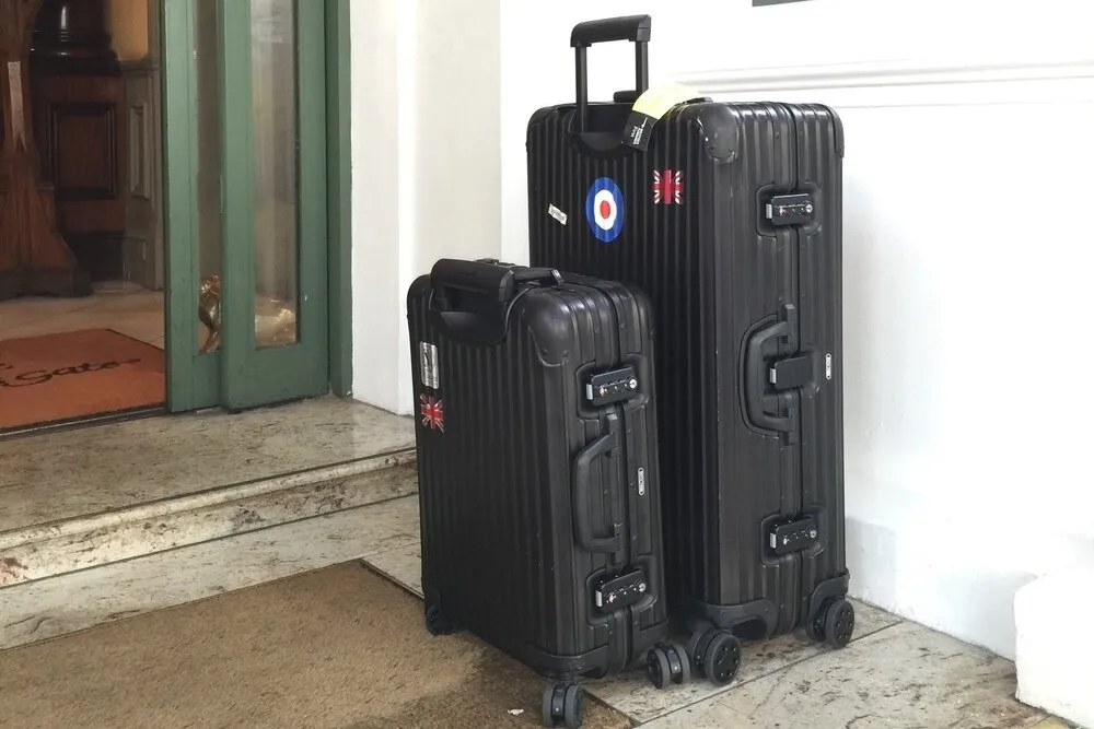 びにをさん専用　リモワ トパーズ ステルス RIMOWA Topas RIMOWA（リモワ）のTopas Stealth（トパーズステルス）。快適な旅に