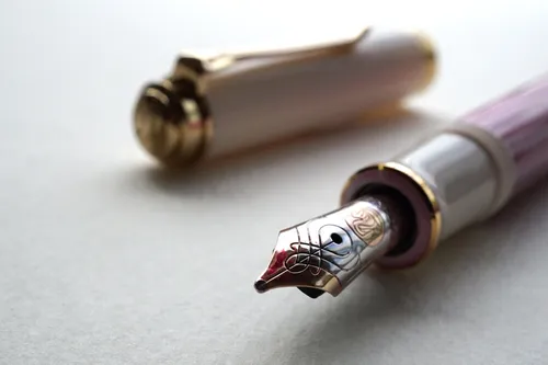 色の持つパワーを実感する万年筆。PELIKAN（ペリカン）スーベレーン