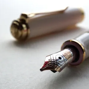 色の持つパワーを実感する万年筆。PELIKAN（ペリカン）スーベレーン
