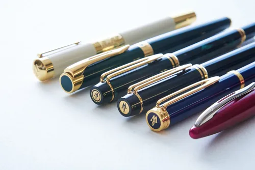レタロン、カレン、ジェントルマン100。フランス生まれの筆記具