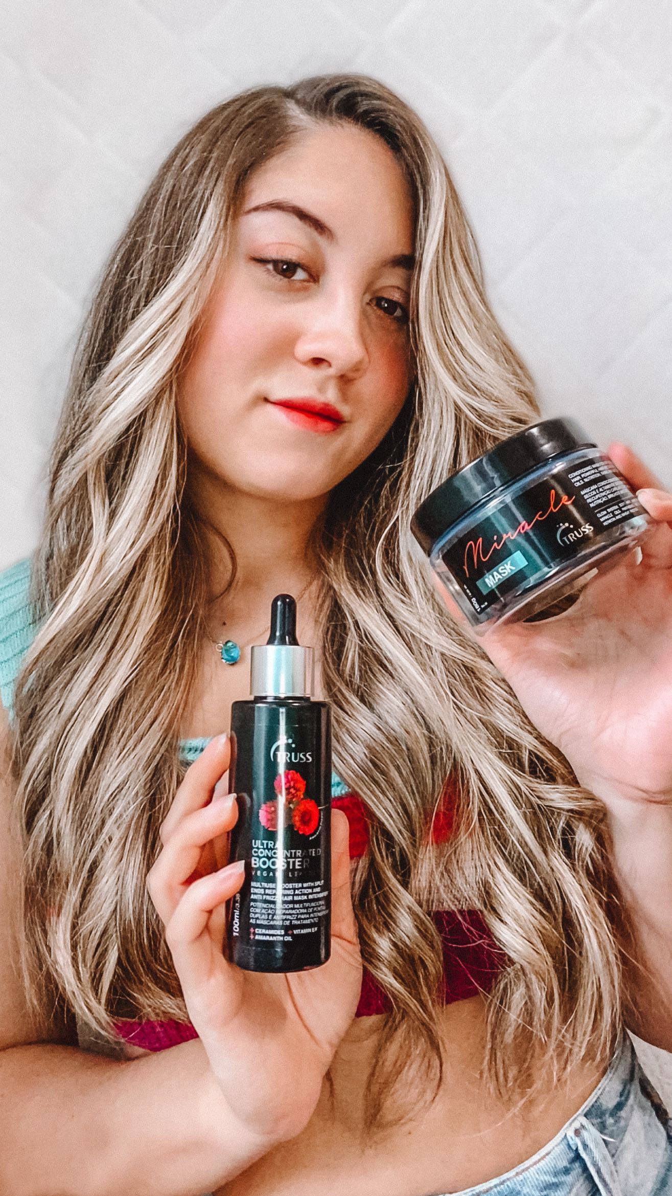 2 produtos e 10 minutos você terá o cabelo dos sonhos!!! 
Com a Miracle Mask (aumenta a elasticidade e resistência, reduz o frizz) e o Booster ( que retém a água nos fios, ajuda no crescimento, protege contra raios UV, além de formar um filme protetor no fio). Corre pro site da @trusshair e vem conferir os melhores produtos pra tratar seu cabelo. 

 #trusshair #truss #LoucasPorTruss #Sóquemusaentende #sóquemusaentende