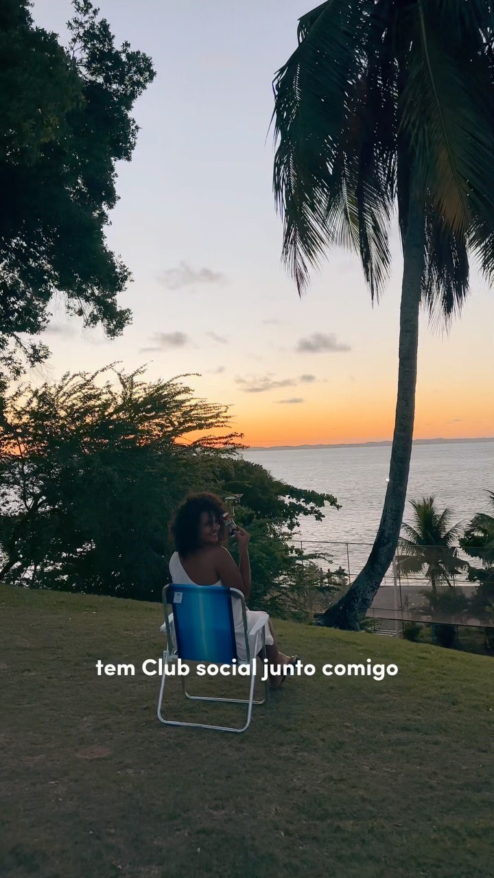 Bora para um dia comigo em salvador? 

@clubsocialbr pediu para eu criar um rolezão completo para aproveitar um pouco de tudo nessa cidade que tem nosso coração, vulgo salvador 💙 

Agora me conte, você conhecia todos esses lugares? 

#salvador #oquefazeremsalvador #bahia #verao #turismo #rolê #praia #viajar #euamoviajar #baiano #mirantewildberger #lugaresescondidos #benditoquintal #barra #faroldabarra #museus #buracodasereia #sorveteria #ribeira #monteserrat #largodasaude #partiunãoparar