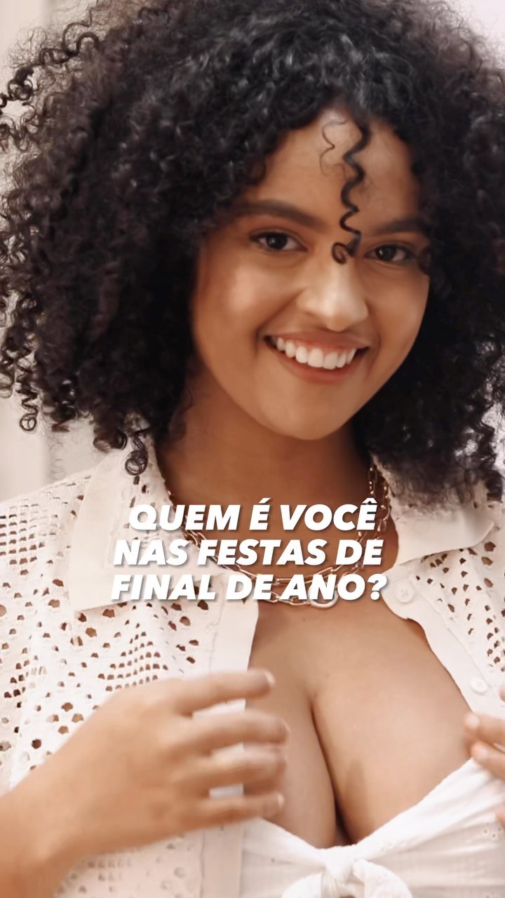 Quem é você nas festas de final de ano? 🎅🏾♥️✨🎄

Se você ainda não se decidiu, fica tranquila que @lojasrenner te ajuda com isso e te dar várias opções pra você se decidir em qual estilo você irá comemorar as festas de final de ano! 

E te digo mais, viu? 

Com a opção de pagar em até 60 dias seja pelo aplicativo, em lojas físicas ou no site, então se joga que ainda tem tempo pra você escolher quais looks estarão com você! ♥️✨

#lojasrenner #natal #natal2022 #lookinspiração #lookfinaldeano #lookdodia *publicidade