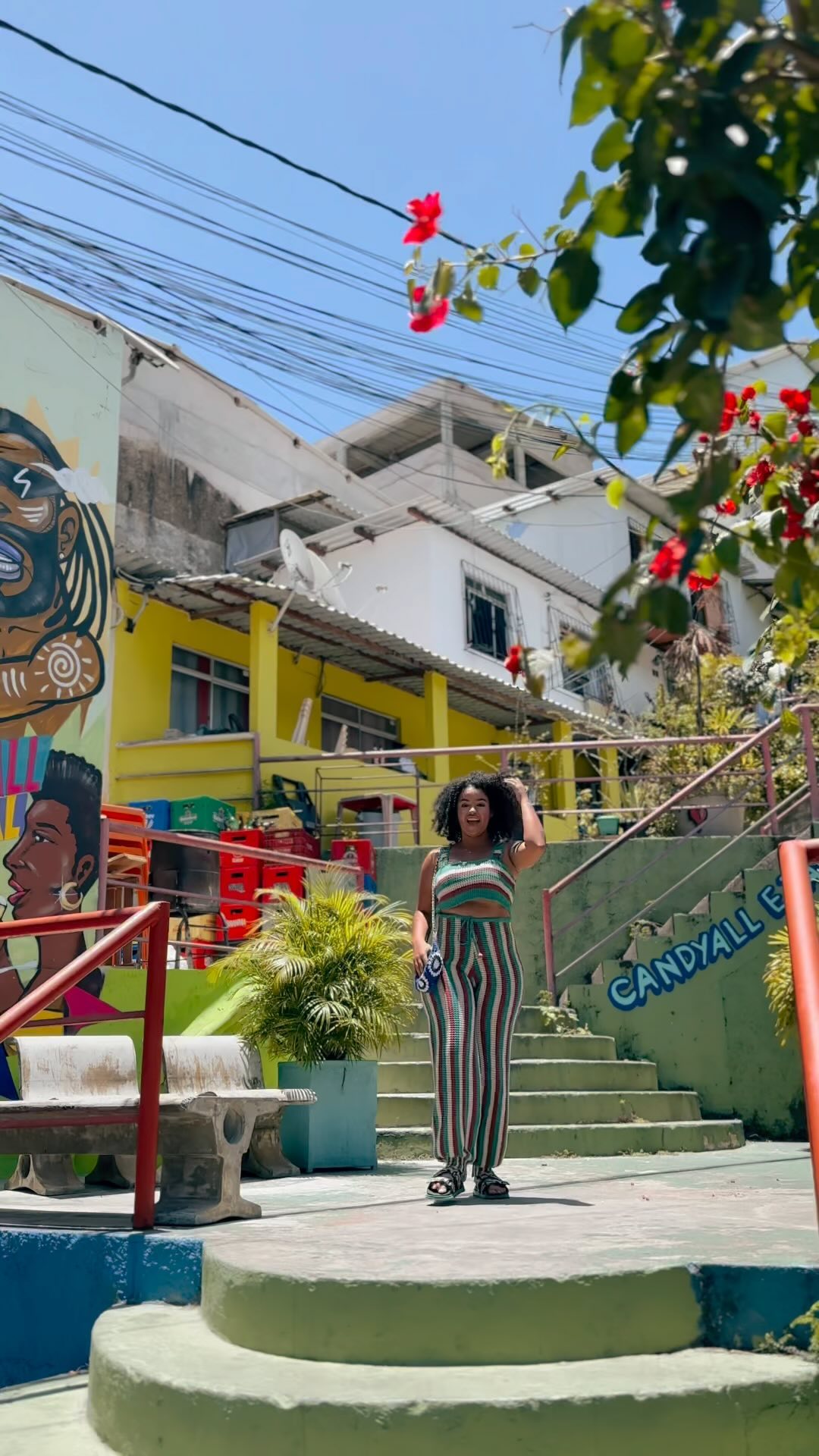 Da criadora de conteúdo nascida e criada em Salvador, que sempre esteve compartilhando vivência, dicas, e fomentando o turismo na cidade que aquece o coração. 

Dessa vez, a convite do @clubsocialbr estou compartilhando a história de salvador pelo meu olhar, que inclusive, já deixo avisado: 

Club Social, que já é bastante familiarizado aqui no Nordeste, mandou avisar que estará no maior festival de cultura negra do mundo, o Afropunk e claro que estarei também lá para possamos vibrar juntos! 🖤

#ClubNoAfroPunk #PartiuPraNãoParar #salvador #oquefazeremsalvador #nordeste #ferias #salvador #baiano #praia #historiadesalvador #ssa #afropunk #turismo #bahia • publicidade