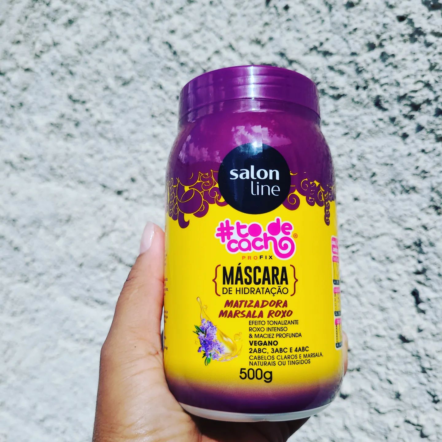 Perfeição tem cor e nome 💜

Máscara Matizadora Marsala Roxo 
*efeito tonalizante 
*roxo intenso
*vegano
*maciez profunda

#salonline #migssalonline #heymigssl #cabelocrespo #coloracaopessoal #bloggarotajambo