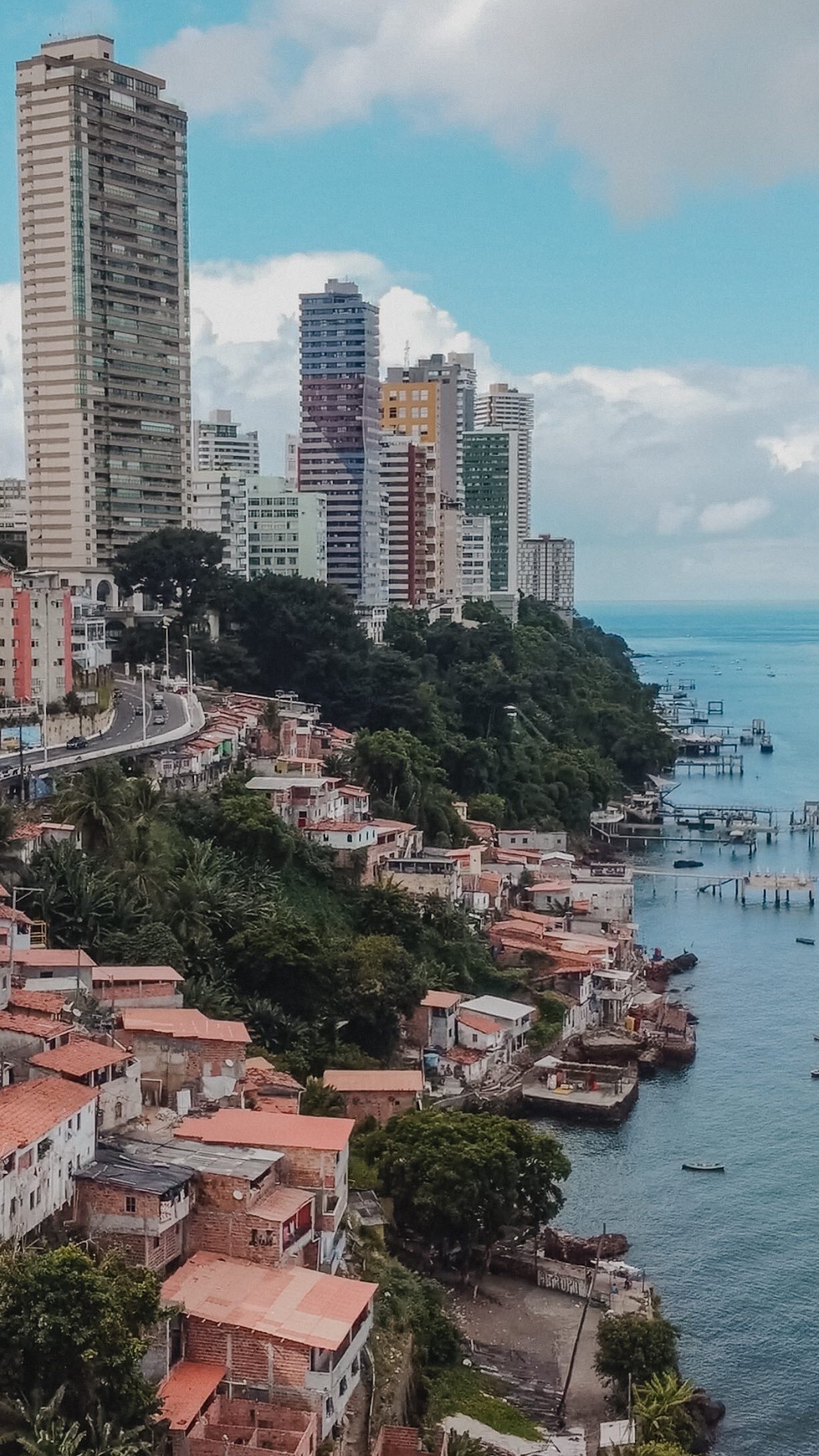 Já ouviu falar no Projeto Mulheres de Favela? 👀

Se você é empreendedora essa dica é para você✌🏽😚

O Projeto Mulheres de Favela tem um papel fundamental em apoiar e fortalecer o empreendedorismo feminino nas comunidades, o projeto nasceu para promover a capacidade empreendedora de Mulheres de Favela buscando desenvolver e potencializar o papel da mulher no ecossistema empreendedor brasileiro.

O Projeto Mulheres de Favela é uma parceria Impact Hub Brasil e CUFA, conta com o apoio financeiro do fundo socioambiental da CEF.

Para ficar por dentro acompanhante o perfil da @caixa 😉

Gostou da dica? Corre e vai se inscrever em mulheresdefavela.cufa.org.br 🤏🏾

#MulheresdeFavela #EmpreendedorismoFeminino #Favela
Publi*