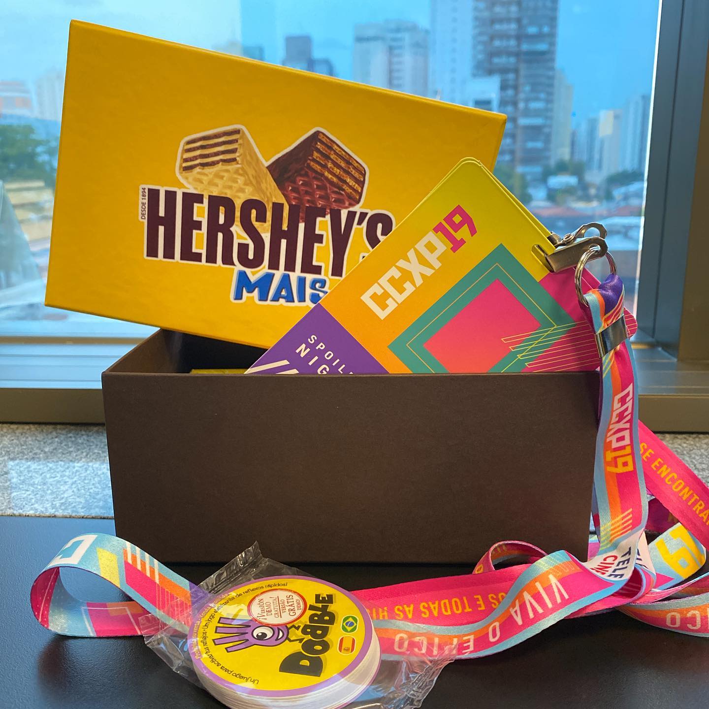 Uhull! A @hersheysbr é a patrocinadora oficial da área de Board Games da @ccxpoficial e estaremos lá na Spoiler Night pra conferir tudo! Quem for na CCXP 19 procure o estande da Hershey’s para muita diversão!