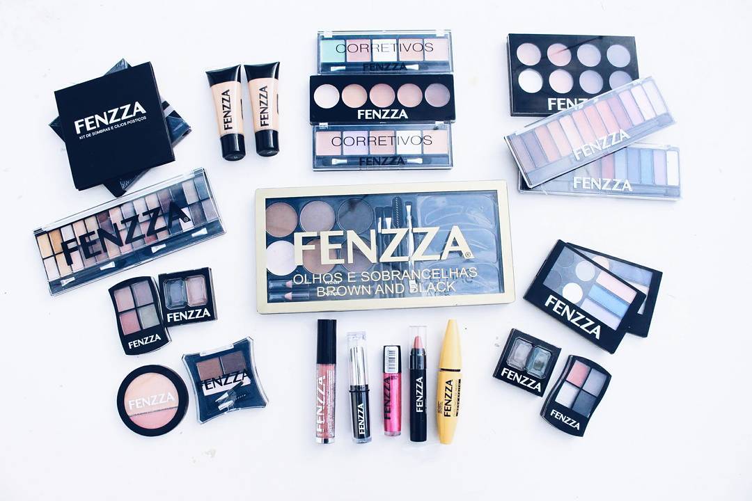 Sabe aquele kit nada básico que você respeita?! Bom, a @fenzzamakeup arrasou nesse #presskit e eu tô apaixonada por cada paleta. Tem muita novidade e aqui no Recife, você pode encontrar vários produtinhos da fenzza nas lojas do @mundocabeleireiro.

Muito Obrigada a @fenzzamakeup por abraçar a campanha #vocêélindadoseujeito.