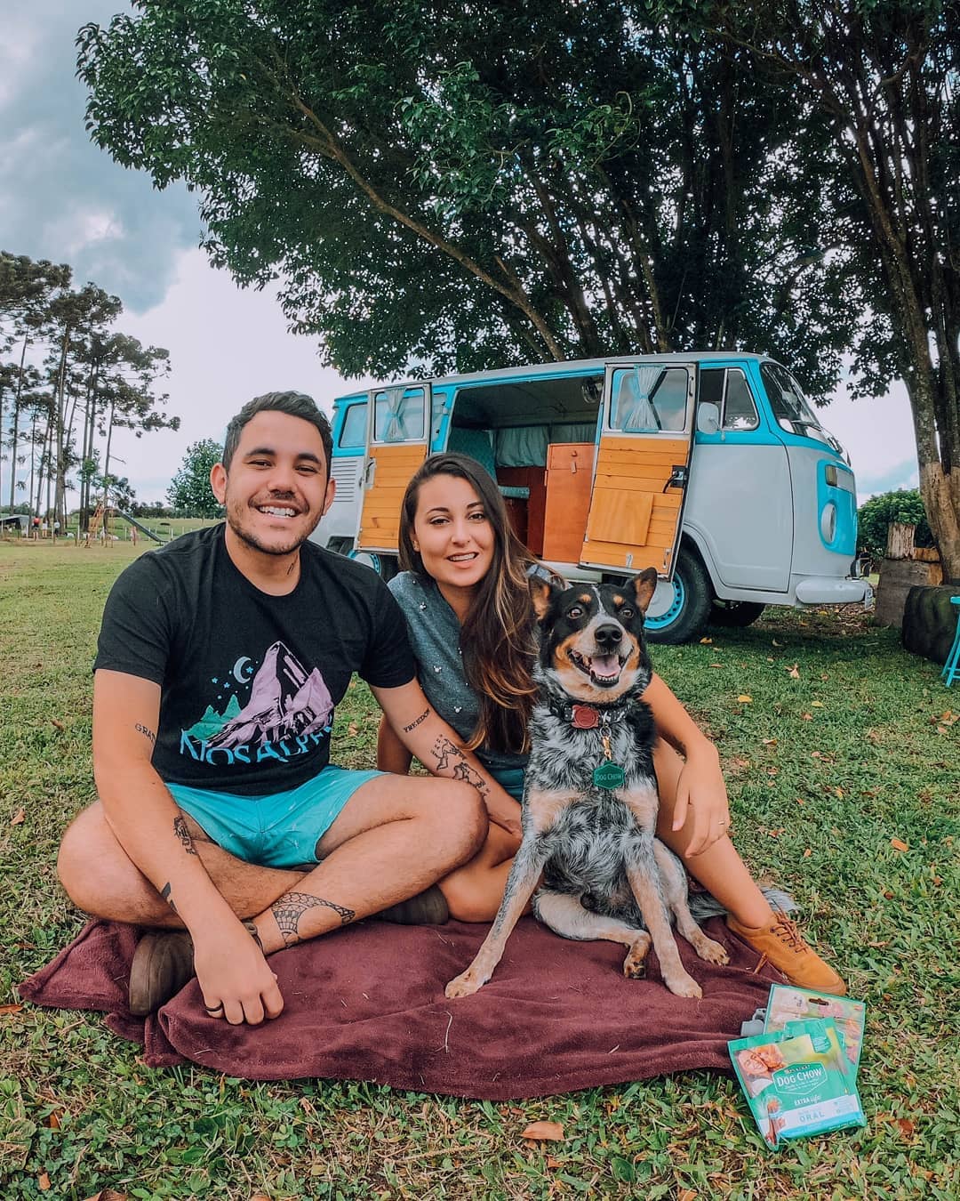 Já fazem seis anos que adotamos nosso Legolas, engraçado lembrar que na época ele era só uma bolinha de pêlos haha⁣
Como pode crescer assim? 🐾⁣
⁣
Não é fácil deixá-lo em casa enquanto estamos na estrada, sentimos muitas saudades, mas assim, sabemos que ele está no conforto da casa dele, sendo muito bem cuidado, sem passar nenhum perrengue kkkk⁣
E sendo muito bem alimentado, é claro!⁣
Já tem alguns meses que a @dogchowbr chegou pra deixá-lo cada dia com mais energia e trazendo ainda mais tempo para passarmos juntos graças ao Extralife!! 💚⁣
⁣
Então ficamos tranquilos e sabemos que logo estaremos juntos de novo pra ele nos encher de amor hehe 😍 ⁣
⁣
#juntosavidaémelhor | #publi ⁣
⁣
⁣
* Consumindo PURINA®️ DOG CHOW®️ diariamente, ao longo da sua vida, seguindo as indicações de alimentação e mantendo uma condição corporal ideal. Para mais informação, consulte a página: www.dogchow.com.br⁣
*A marca Dog Chow®️ oferece um alimento de qualidade, com todas as vitaminas e minerais ⁣
necessárias para uma saúde ideal do cão. Além disso, o novo Dog Chow®️ contém EXTRALIFE®️, um ⁣
mix cientificamente comprovado de antioxidantes, vitaminas e minerais que ajuda a estender a vida o cão ⁣
em até 1,8 anos a mais de vida saudável juntos.⁣