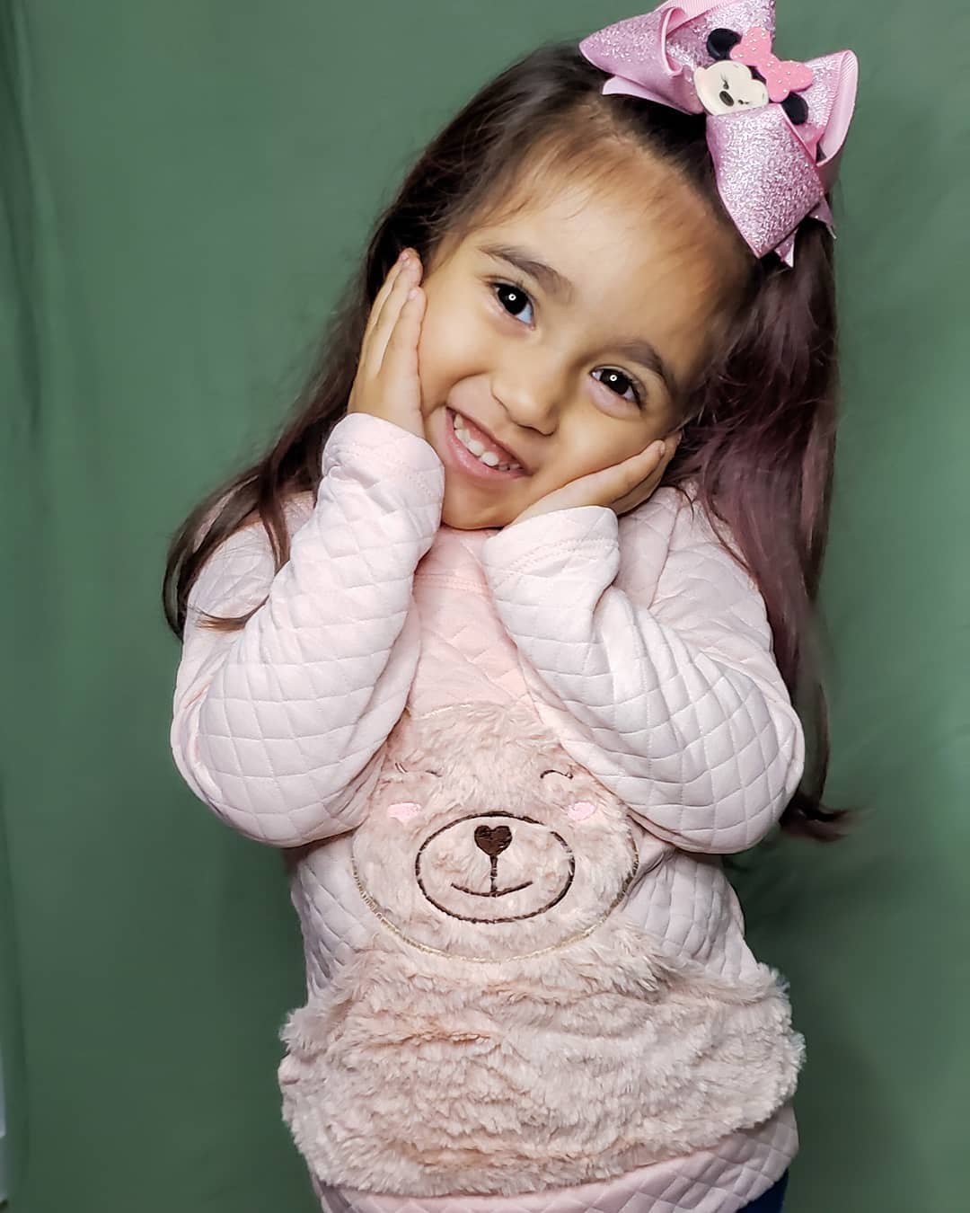 E essa princesa linda ❤

Ama fotos e vídeos, não perde tempo para uma bagunça 😅

Modelo da @algodao_doce_moda_kids