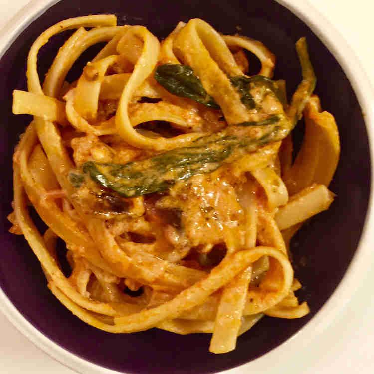 sundried tomato fettuccine