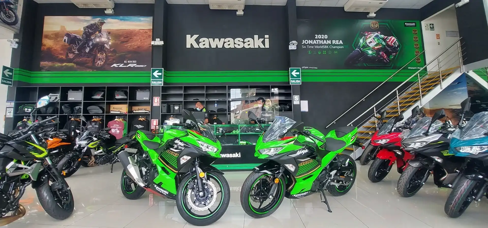 por-que-visitar-la-tienda-de-motos-kawasaki