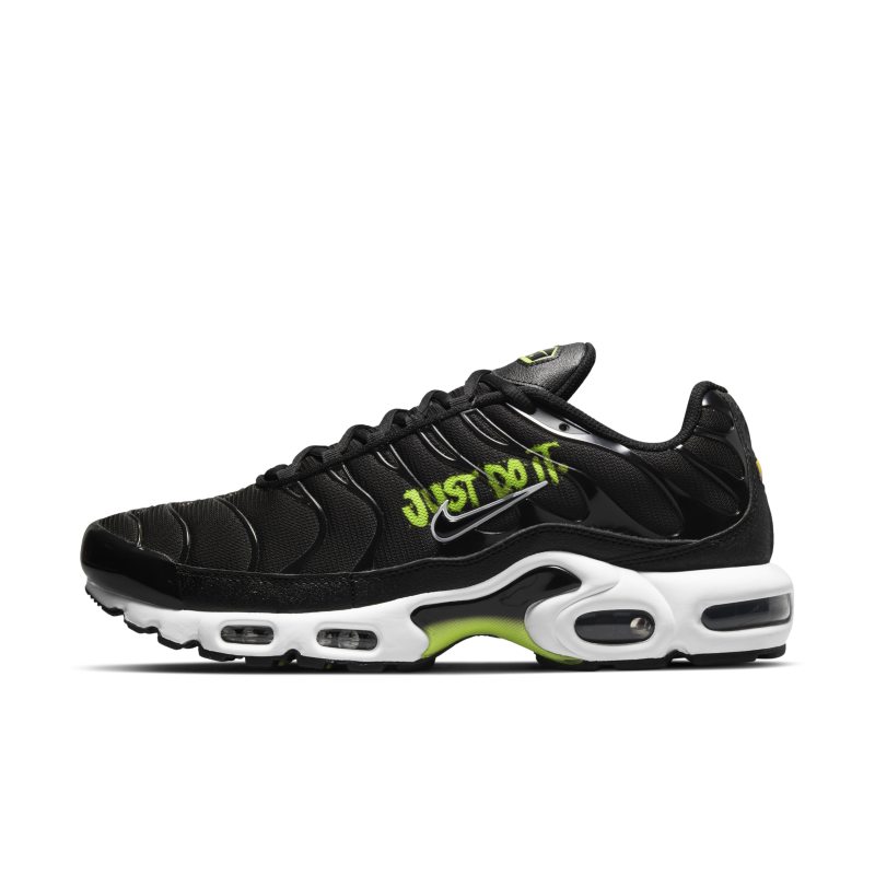 Nike Air Max Plus DJ6876-001 01