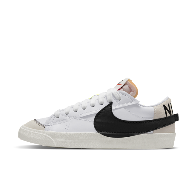 Nike Blazer Low '77 Jumbo DN2158-101 01