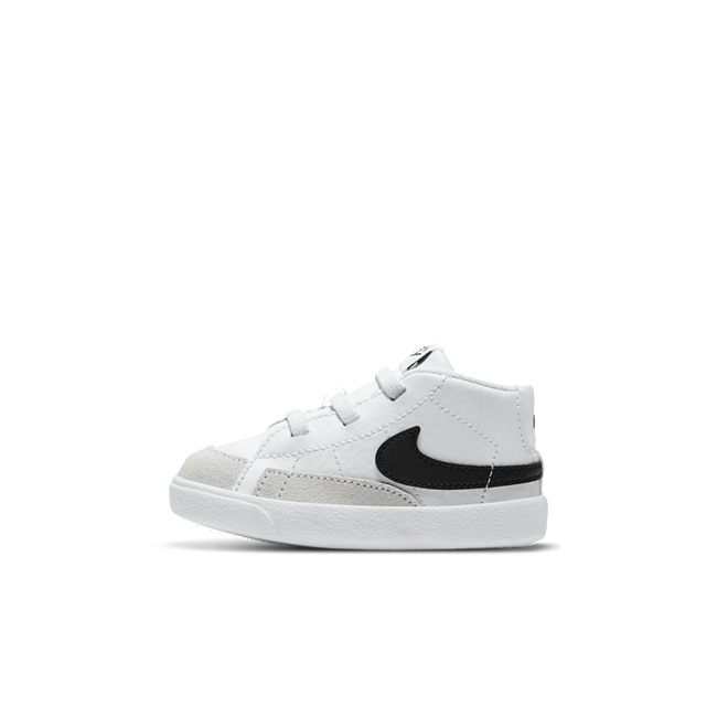 Nike Blazer Mid DA5536-100 01