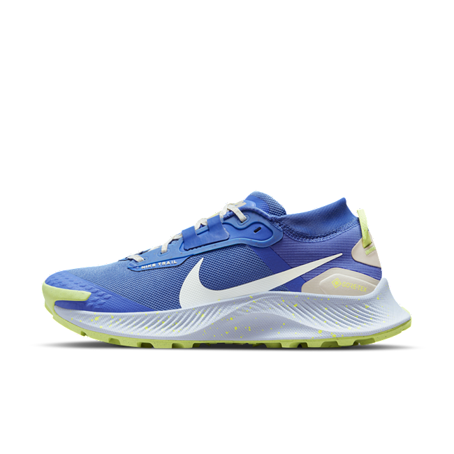 Light blue deals nike pegasus