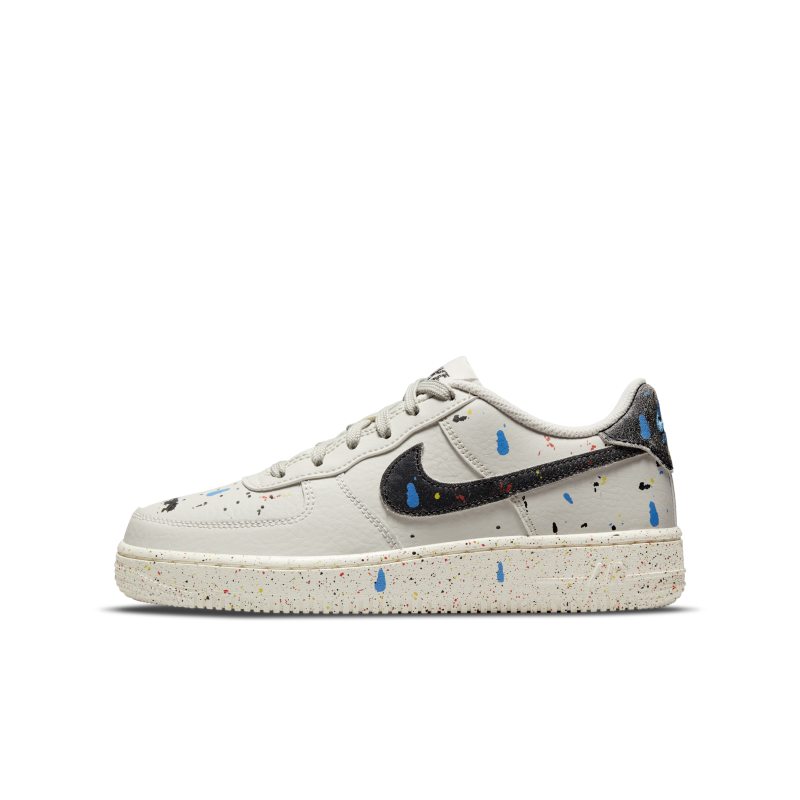 Nike Air Force 1 Lv8 size 2Y White Paint Splatter Sneakers DJ2599-100