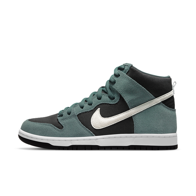 Nike SB Dunk High Pro DQ3757-300 01