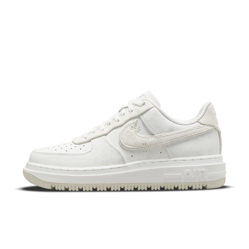Nike Air Force 1 Luxe DD9605-100 01
