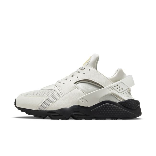 Nike Air Huarache DO6388-001