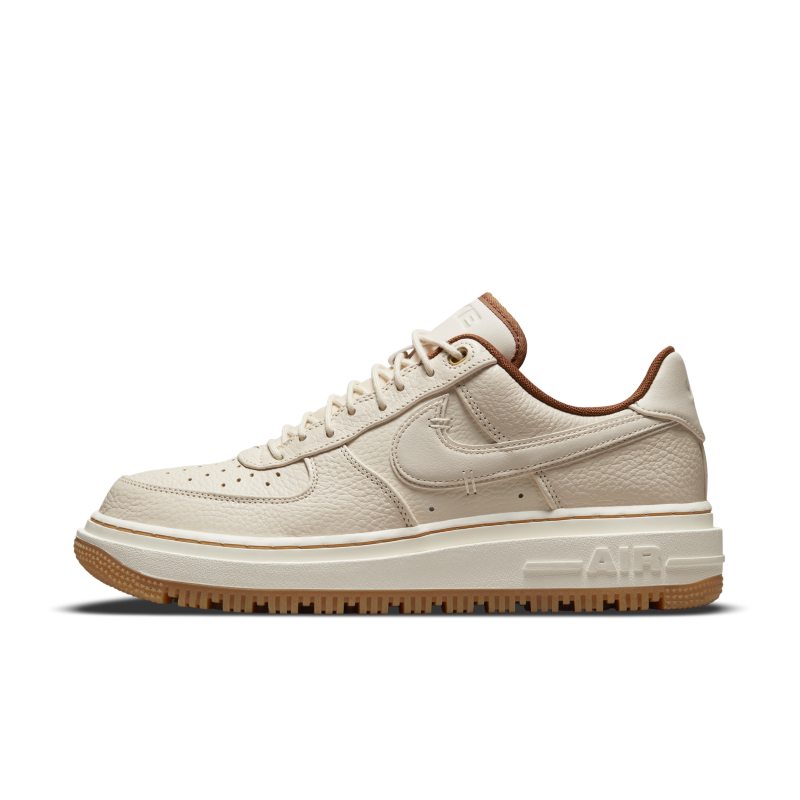 Nike Air Force 1 Luxe DB4109-200 01