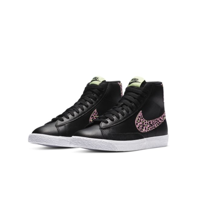 Nike Blazer Mid DA4674-001 04