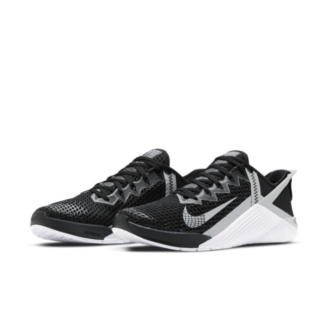 Nike Metcon 6 FlyEase DB3790-010 02