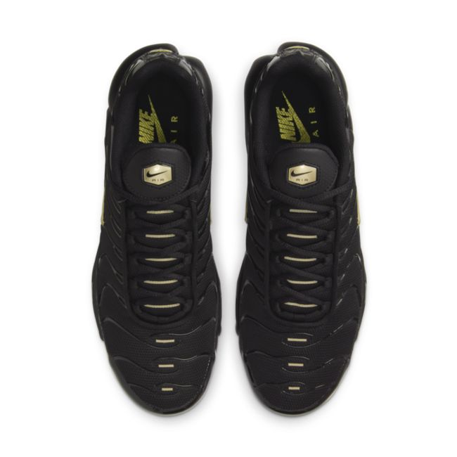 Nike Air Max Plus DC4118-001 02